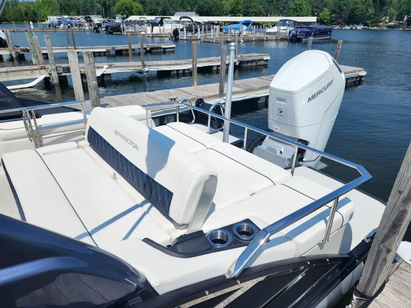 Slide: The Image of Bennington 28QXSBAX1SR 2025 - 4