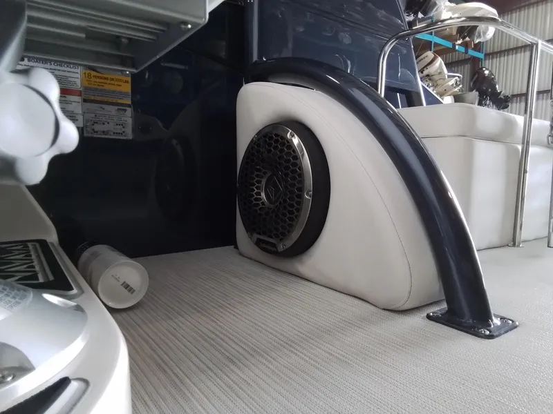 Slide: The Image of Bennington 28QXSBAX1SR 2025 - 59