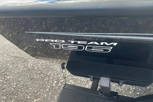 Slide: The Image of Tracker Pro Team™ 195 Tournament Edition 2025 - 22