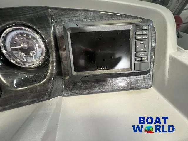 Slide: The Image of Tahoe LTZ 2385 Swingback (VRB) & Honda 4-Stroke EFI 2025 - 15