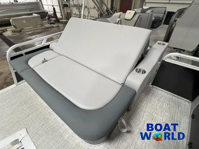 Slide: The Image of Tahoe LTZ 2385 Swingback (VRB) & Honda 4-Stroke EFI 2025 - 19