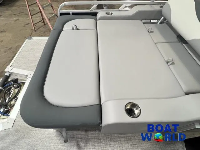 Slide: The Image of Tahoe LTZ 2385 Swingback (VRB) & Honda 4-Stroke EFI 2025 - 21