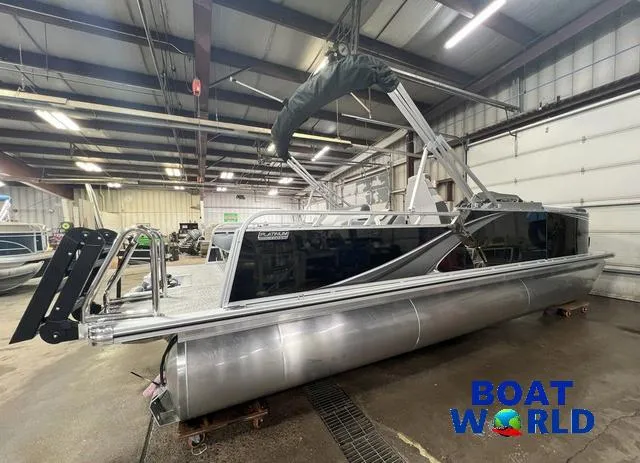 Slide: The Image of Tahoe LTZ 2385 Swingback (VRB) & Honda 4-Stroke EFI 2025 - 37