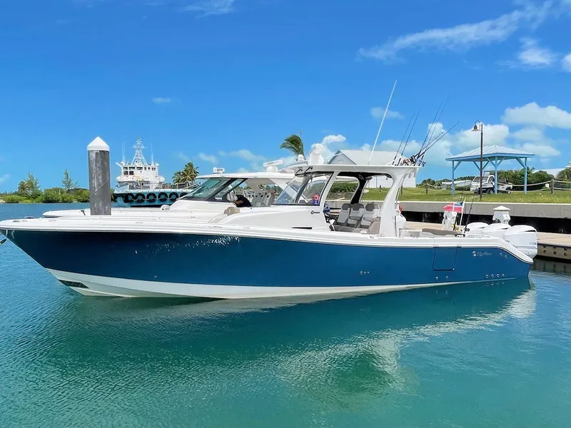 Slide: The Image of Edgewater 370CC 2018 - 3