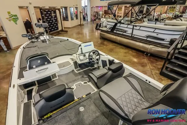 Slide: The Image of Caymas CX 21 PRO 2025 - 13