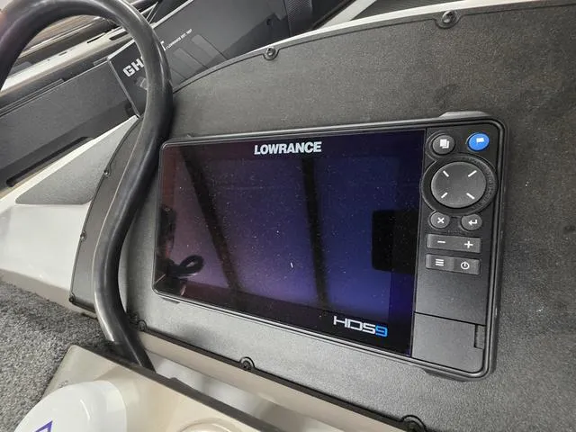 Slide: The Image of Caymas CX 20 PRO 2025 - 11