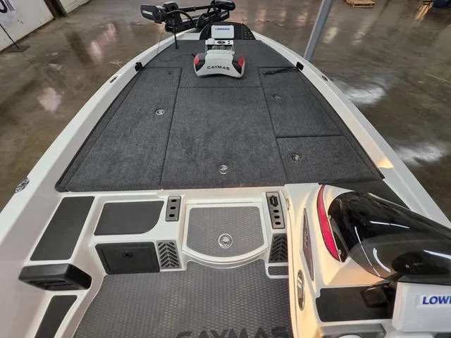 Slide: The Image of Caymas CX 20 PRO 2025 - 12
