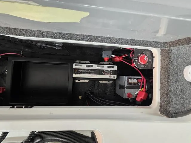 Slide: The Image of Caymas CX 20 PRO 2025 - 18