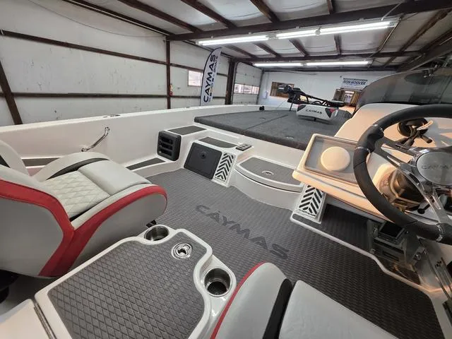 Slide: The Image of Caymas CX 20 PRO 2025 - 8