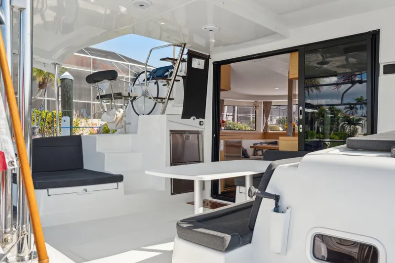 Slide: The Image of Lagoon 42 2019 - 50