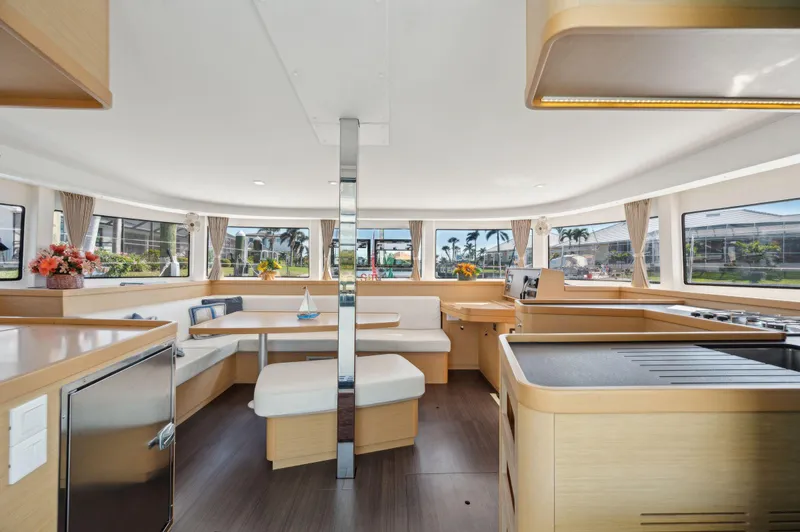 Slide: The Image of Lagoon 42 2019 - 52