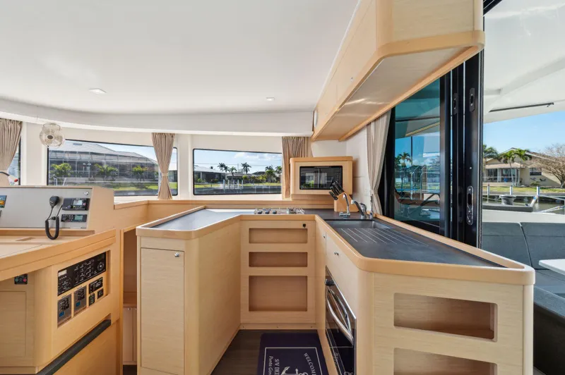 Slide: The Image of Lagoon 42 2019 - 53