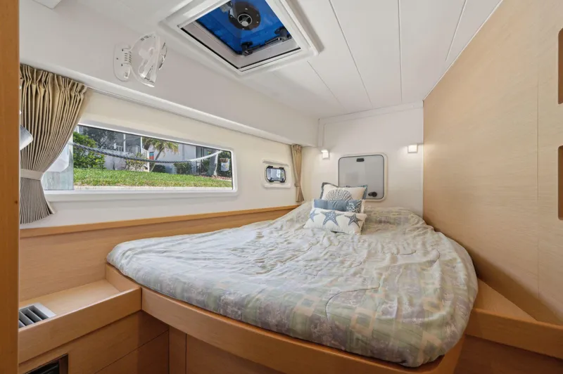 Slide: The Image of Lagoon 42 2019 - 69