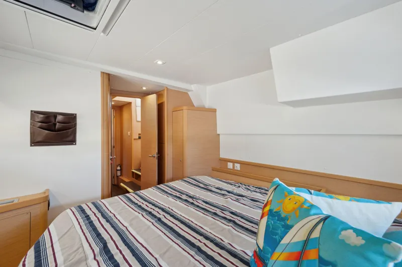 Slide: The Image of Lagoon 42 2019 - 75