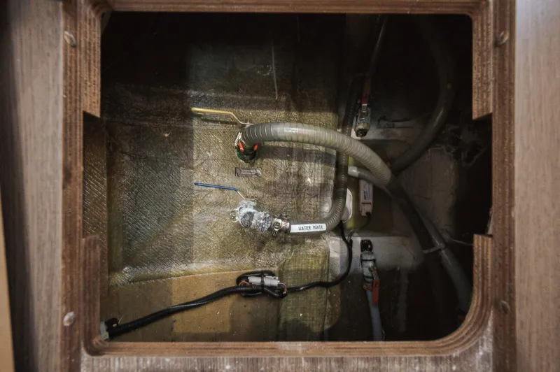 Slide: The Image of Lagoon 42 2019 - 89