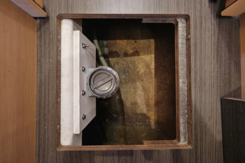 Slide: The Image of Lagoon 42 2019 - 90