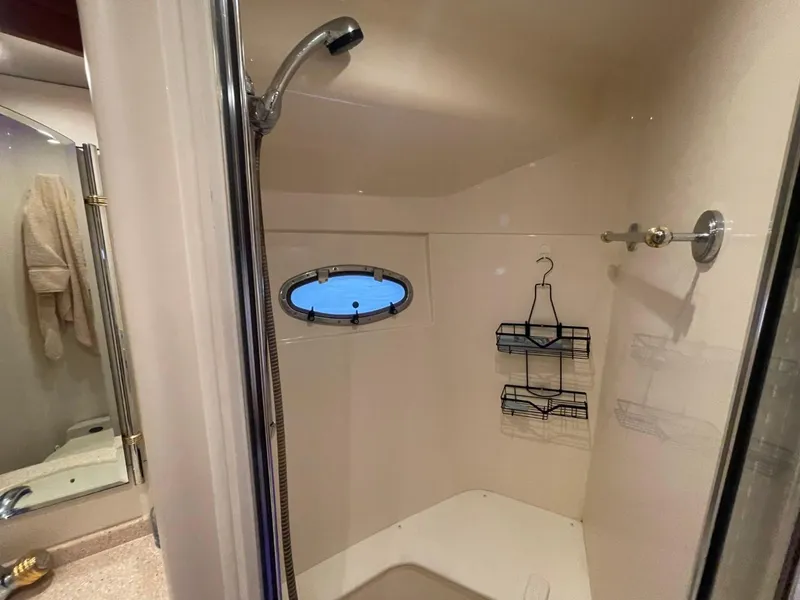 Slide: The Image of Carver 530 Voyager Pilothouse 1998 - 65