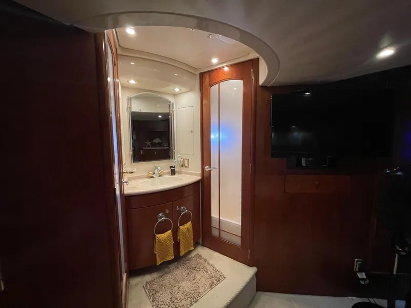 Slide: The Image of Carver 530 Voyager Pilothouse 1998 - 72