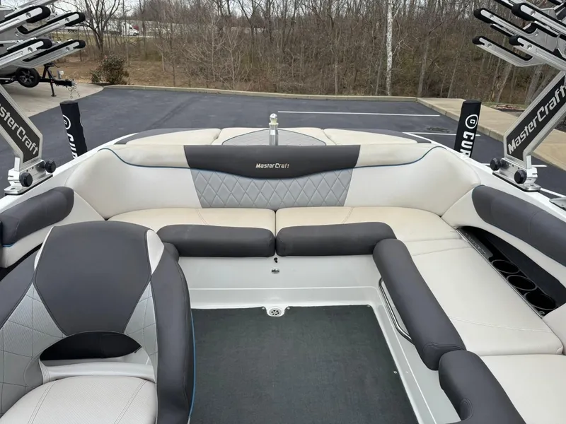 Slide: The Image of MasterCraft X2 2011 - 11