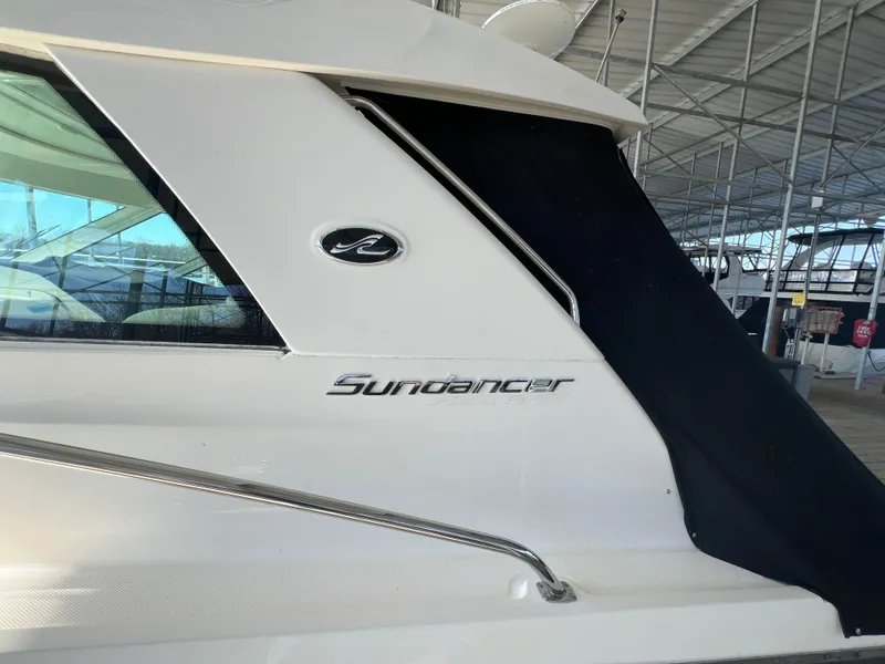 Slide: The Image of Sea Ray 450 Sundancer 2011 - 10