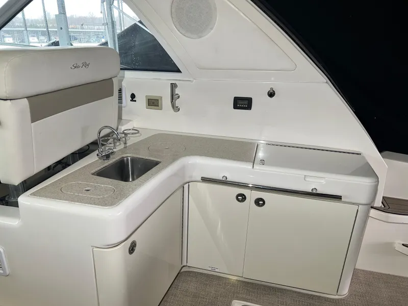 Slide: The Image of Sea Ray 450 Sundancer 2011 - 25