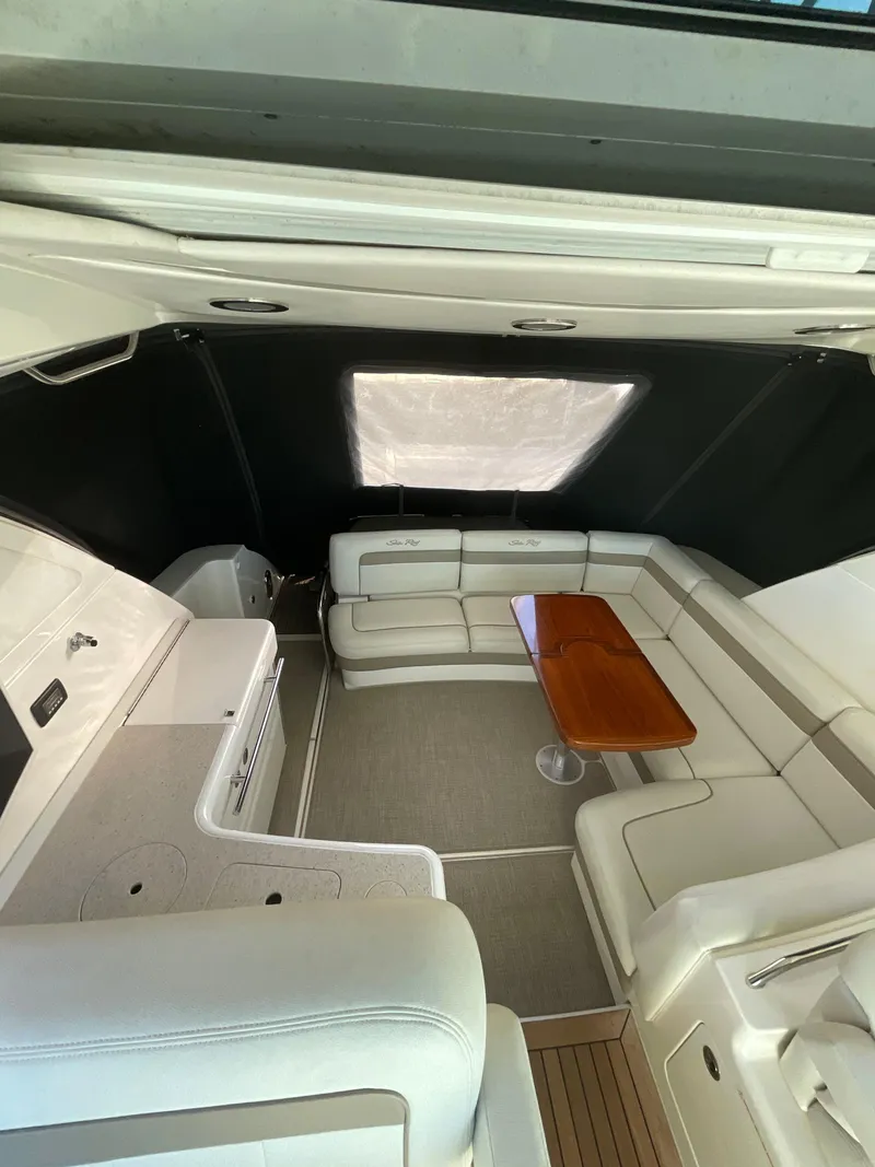 Slide: The Image of Sea Ray 450 Sundancer 2011 - 27