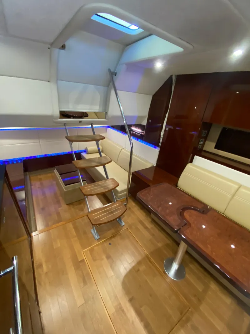Slide: The Image of Sea Ray 450 Sundancer 2011 - 35