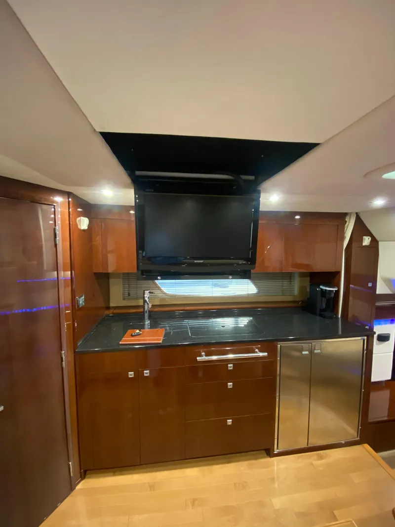 Slide: The Image of Sea Ray 450 Sundancer 2011 - 36