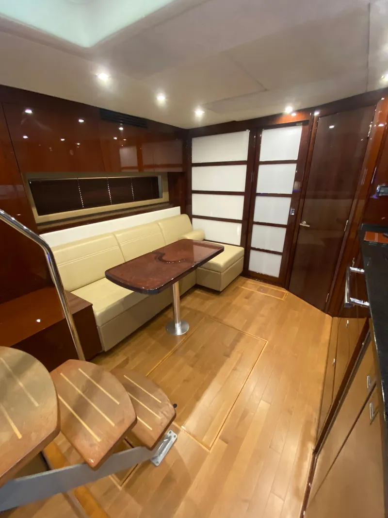 Slide: The Image of Sea Ray 450 Sundancer 2011 - 43
