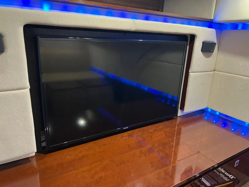 Slide: The Image of Sea Ray 450 Sundancer 2011 - 52