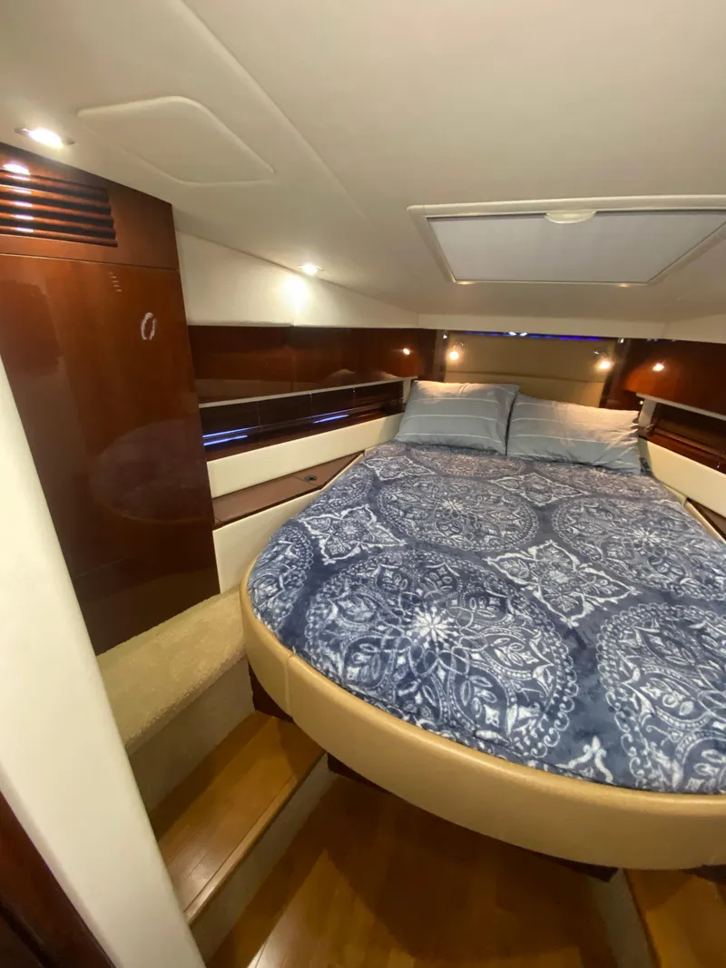 Slide: The Image of Sea Ray 450 Sundancer 2011 - 54