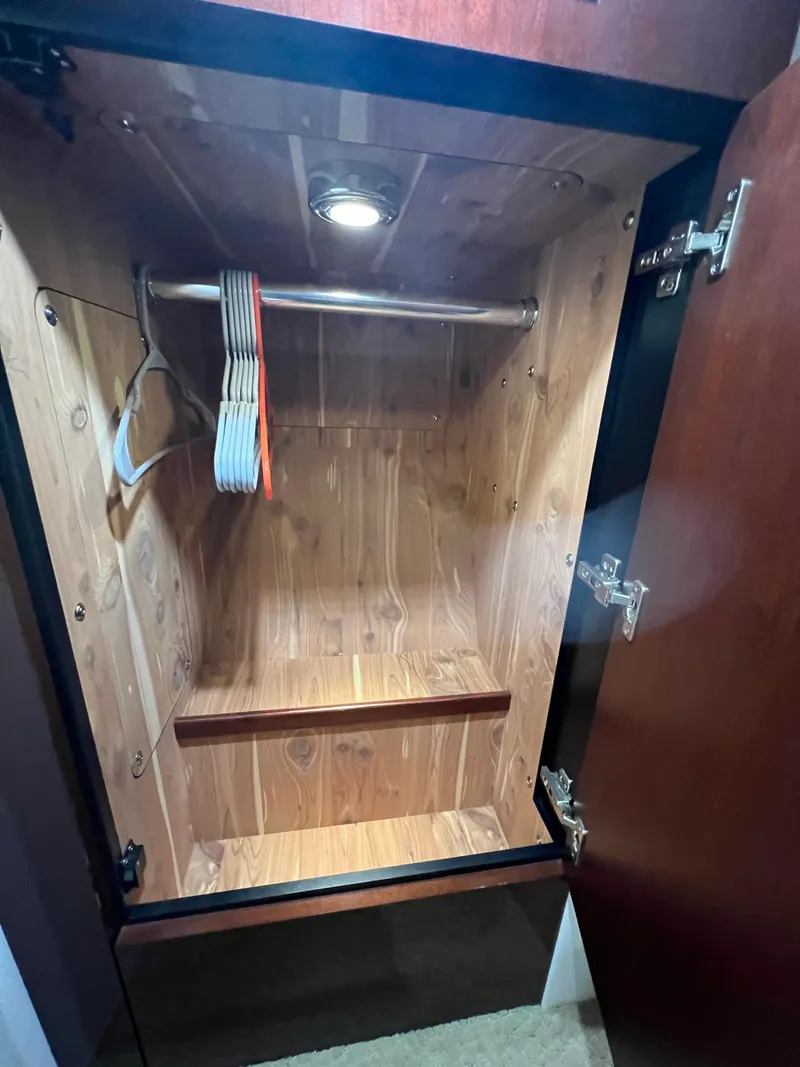 Slide: The Image of Sea Ray 450 Sundancer 2011 - 55