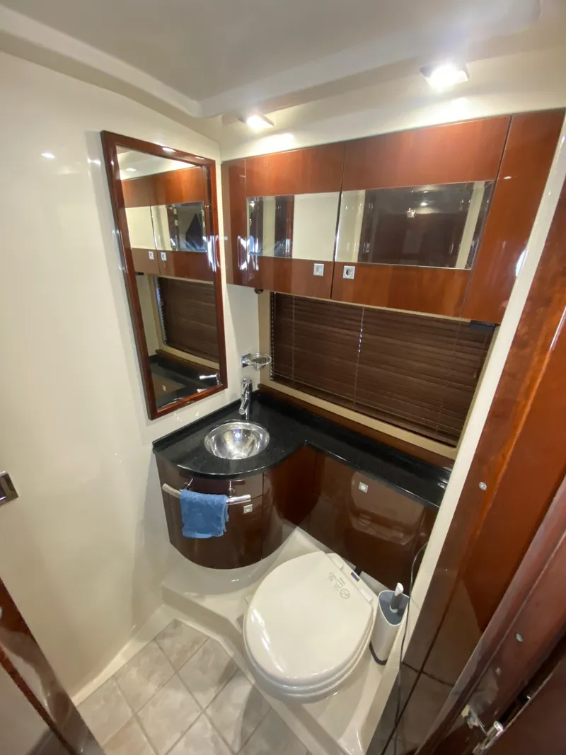 Slide: The Image of Sea Ray 450 Sundancer 2011 - 56