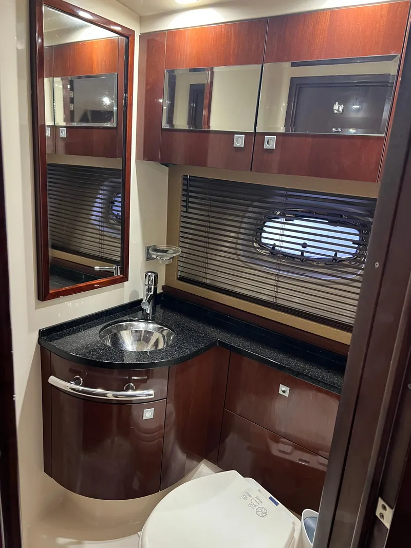 Slide: The Image of Sea Ray 450 Sundancer 2011 - 58