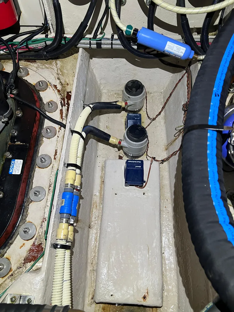 Slide: The Image of Sea Ray 450 Sundancer 2011 - 63