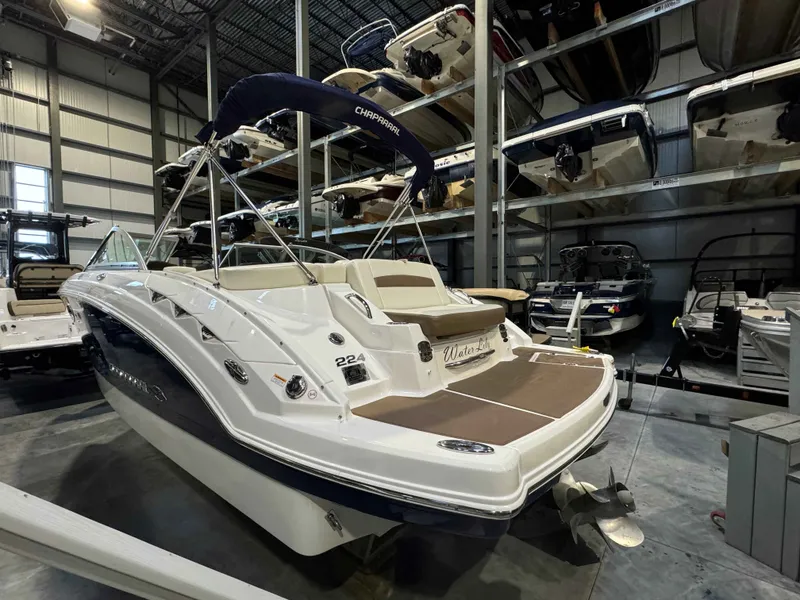 Slide: The Image of Chaparral 224 Sunesta 2018 - 3