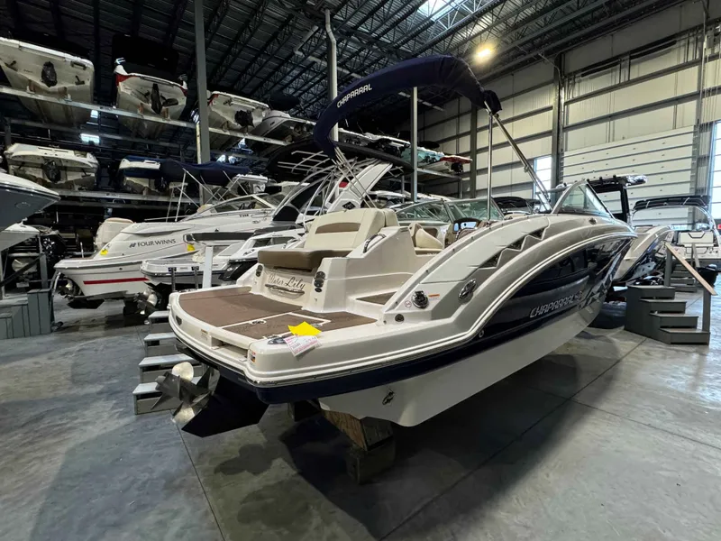 Slide: The Image of Chaparral 224 Sunesta 2018 - 4