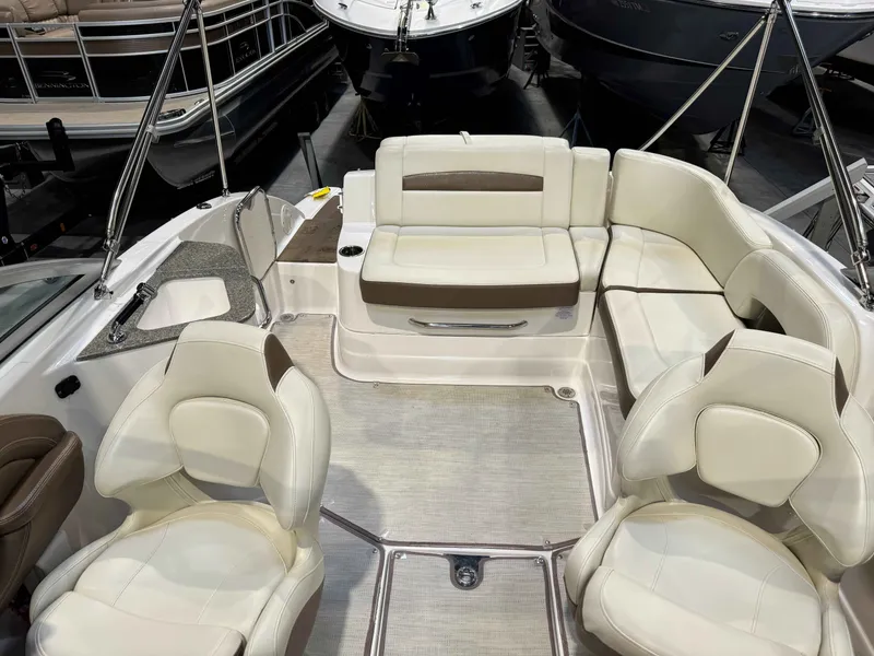 Slide: The Image of Chaparral 224 Sunesta 2018 - 7