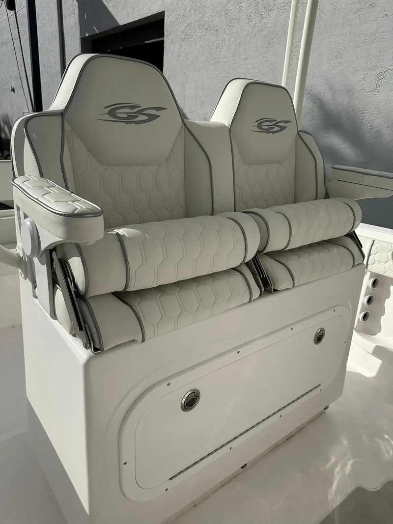 Slide: The Image of 2025 Glasstream 28 Pro boat seats, featuring luxurious white upholstery and modern design. - 17