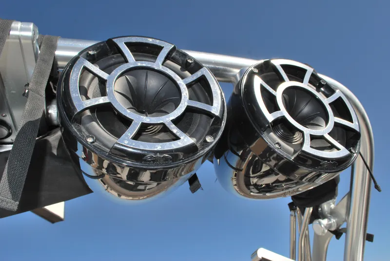 Slide: The Image of MasterCraft X26 2017 - 16