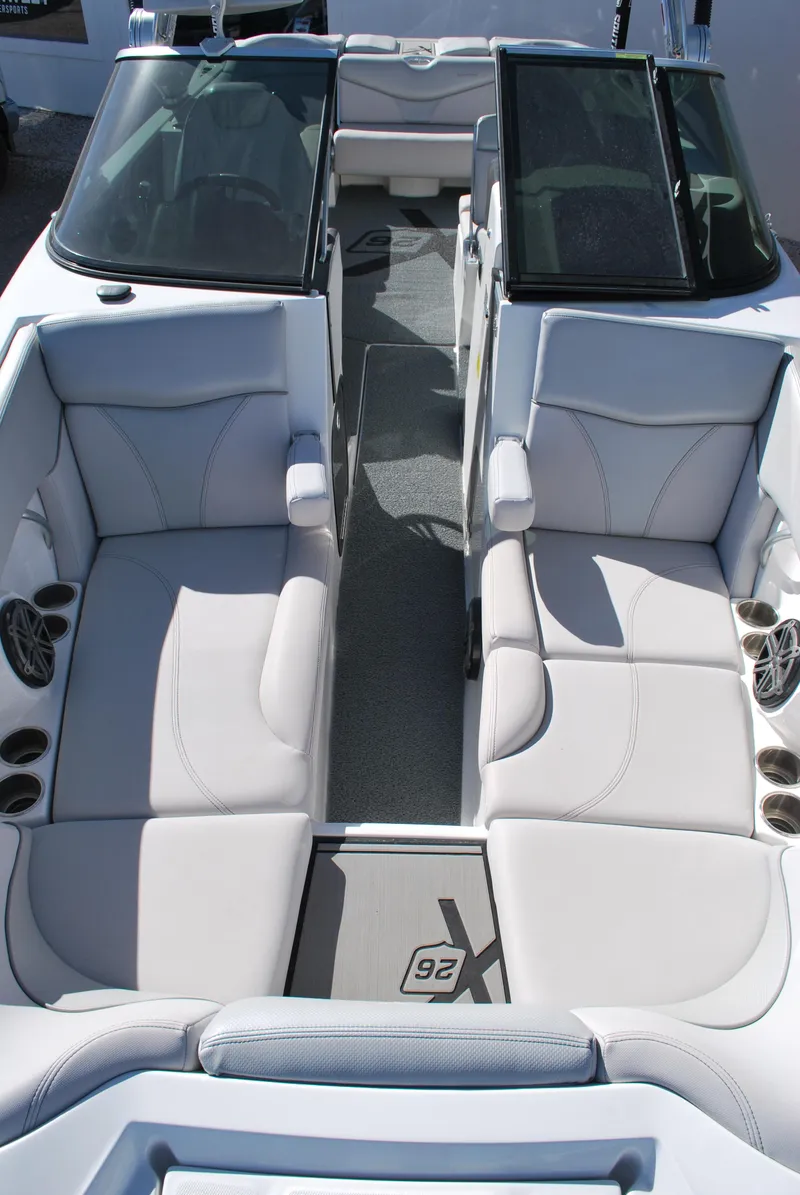 Slide: The Image of MasterCraft X26 2017 - 3