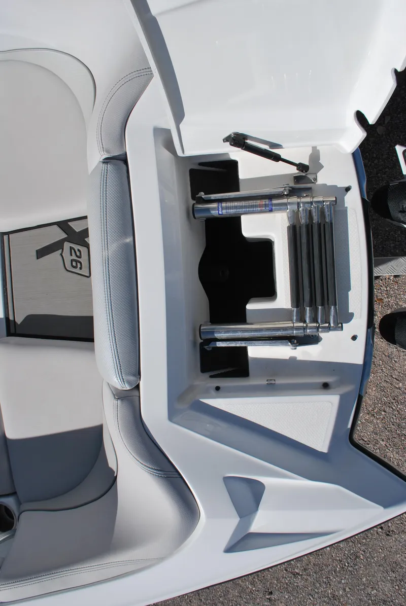 Slide: The Image of MasterCraft X26 2017 - 4