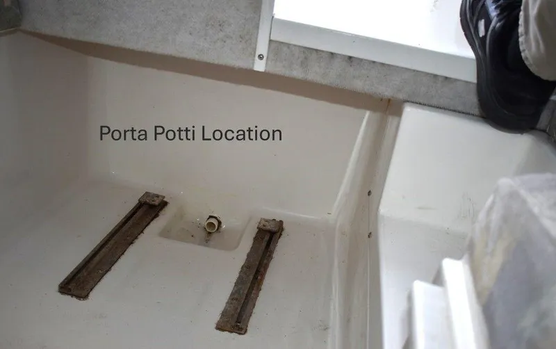 Slide: The Image of Aquasport 215 Explorer Walk-around 2001 - 53