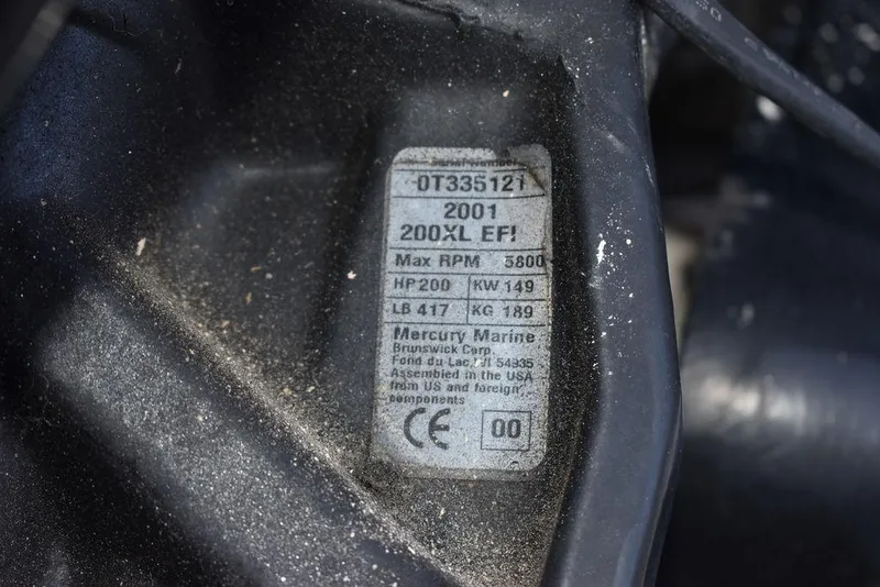 Slide: The Image of Aquasport 215 Explorer Walk-around 2001 - 60