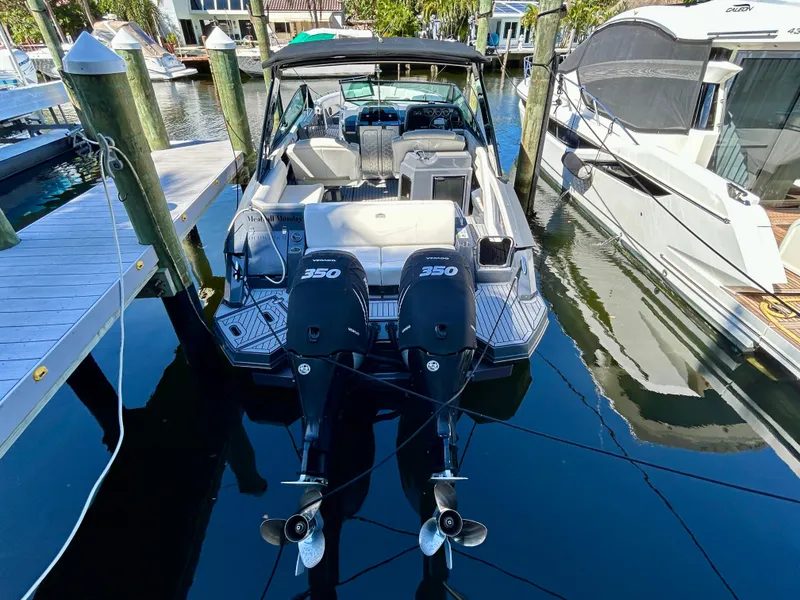Slide: The Image of 2021 Cruisers Yachts 338 South Beach Edition Bow Rider docked with twin 350 engines. - 41