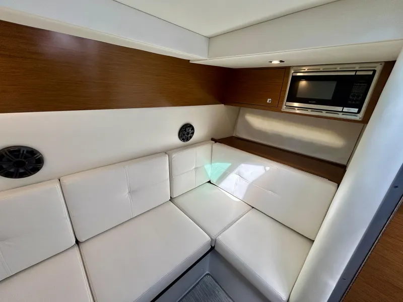 Slide: The Image of Cruisers 338 Outboard 2021 - 53