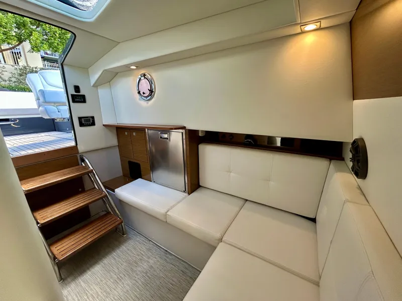 Slide: The Image of Cruisers Yachts 338 Outboard 2021 - 52