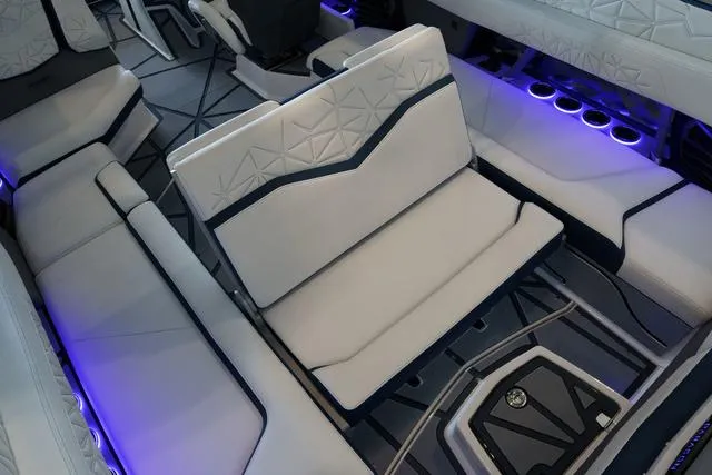 Slide: The Image of Nautique Super Air Nautique G25 Paragon 2025 - 25