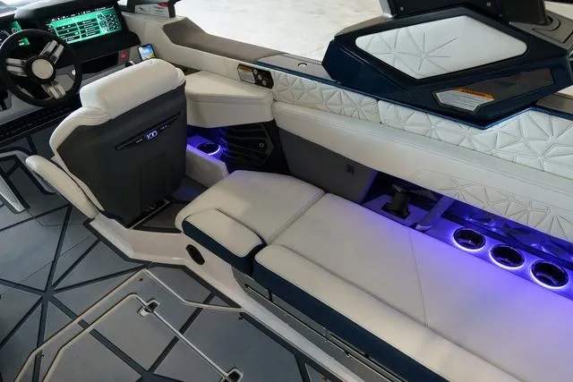 Slide: The Image of Nautique Super Air Nautique G25 Paragon 2025 - 27