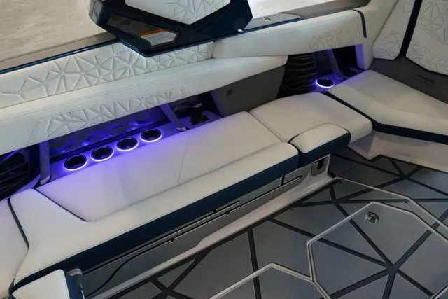 Slide: The Image of Nautique Super Air Nautique G25 Paragon 2025 - 30